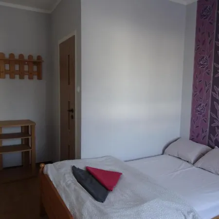 Pod Lipami 3* Lipno (Leszno)