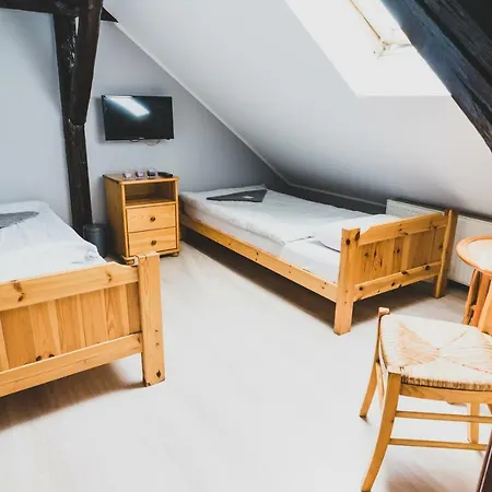 Pod Lipami Gasthof 3*