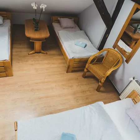 Pod Lipami Lipno (Leszno)