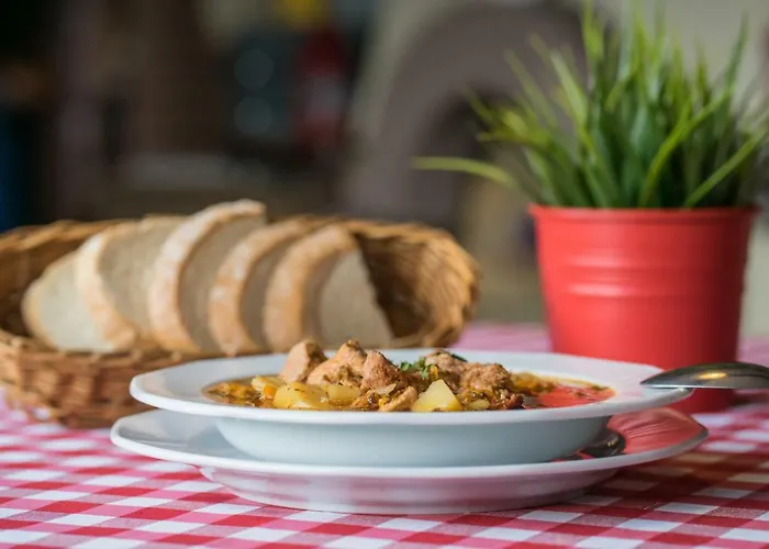 Pod Lipami 3* Lipno (Leszno)