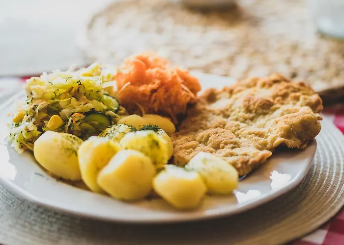 Pod Lipami Värdshus 3*