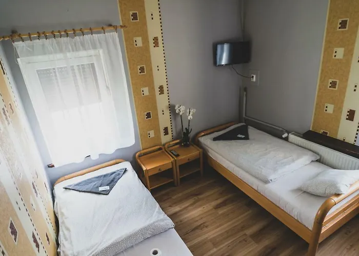 Pod Lipami Värdshus 3*